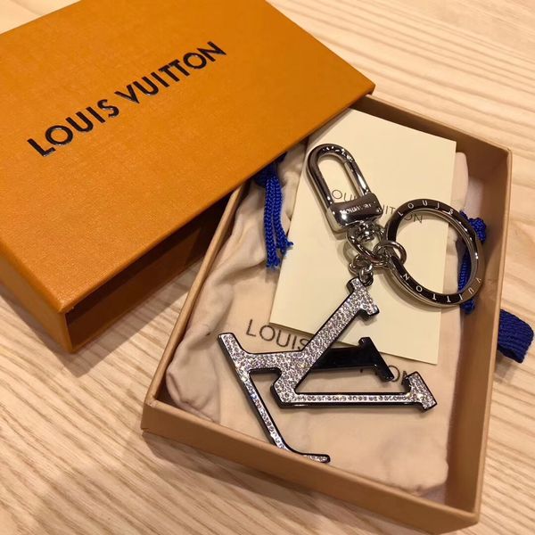 luxury logo brand keychain diamond bling logo keyring bag crystal key ring stainless steel famous designer luxury keychain, Slivery;golden
luxury logo brand keychain diamond bling logo keyring bag crystal key ring stainless steel famous designer luxury keychain, Slivery;golden