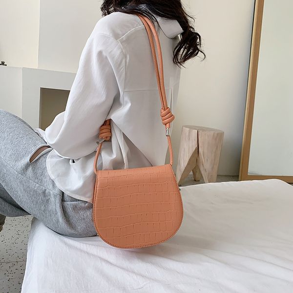 2020 new shoulder bag women's casual fashion korean version large capacity ladies crossbody bag saddle
2020 new shoulder bag women's casual fashion korean version large capacity ladies crossbody bag saddle