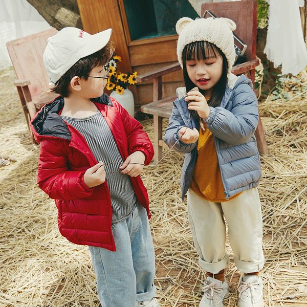 2019 autumn and winter new thin children's down jacket small baby solid color convenient down jacket hooded, Blue;gray
2019 autumn and winter new thin children's down jacket small baby solid color convenient down jacket hooded, Blue;gray