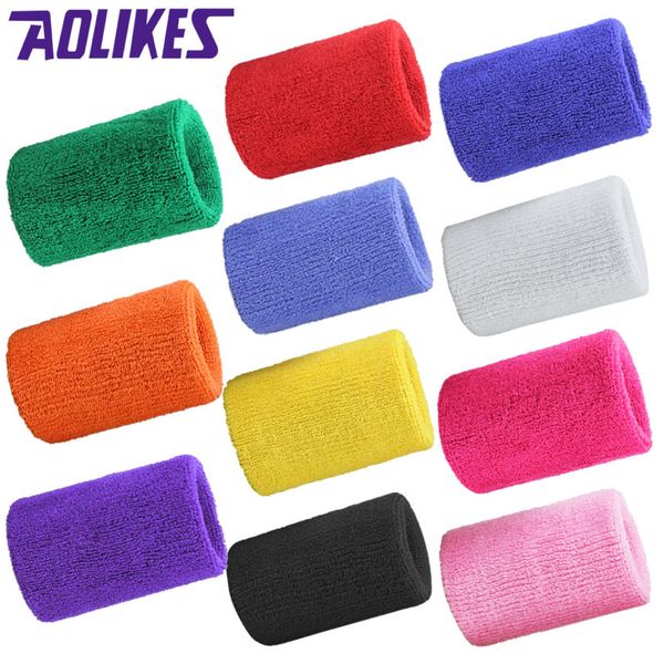 1pcs professional fitness wristbands sport sweatband hand band sweat wrist support brace wraps tennis badminton basketball guard, Black;red
1pcs professional fitness wristbands sport sweatband hand band sweat wrist support brace wraps tennis badminton basketball guard, Black;red