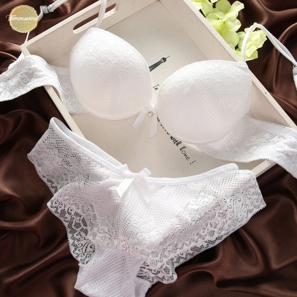 brand new set women bra set lingerie luxurious vintage lace embroidery push up bra and panty set, Red;black
brand new set women bra set lingerie luxurious vintage lace embroidery push up bra and panty set, Red;black