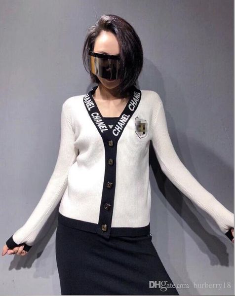 Europe women luxury de igner knitted coat in fa hion brand v neck embroidery weater cool ca ual letter wool weater coat, White
Europe women luxury de igner knitted coat in fa hion brand v neck embroidery weater cool ca ual letter wool weater coat, White