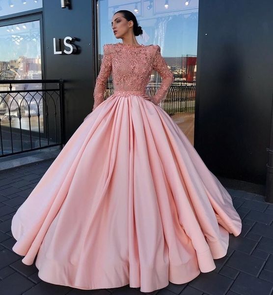 2020 ball gown prom dresses lace appliqued long sleeve satin formal evening gowns floor length custom made ceremony party dress, Black;red
2020 ball gown prom dresses lace appliqued long sleeve satin formal evening gowns floor length custom made ceremony party dress, Black;red