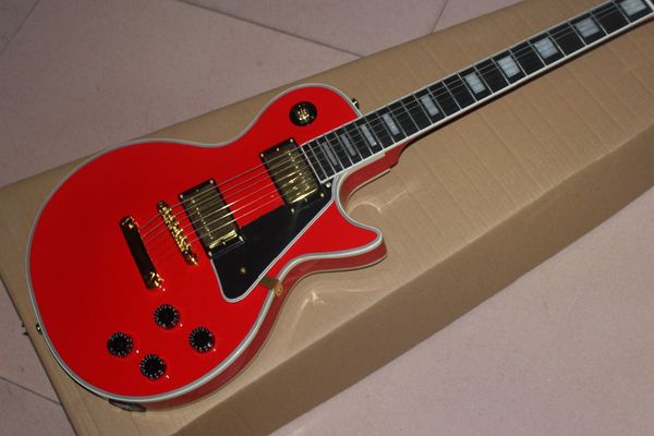 custom shop 6 stings электрогитара.красный цвет gitaar.палисандр гриф гитара.черный охранник.реальная фотография
custom shop 6 stings электрогитара.красный цвет gitaar.палисандр гриф гитара.черный охранник.реальная фотография