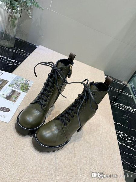 2019 luxury womens boots genuine leather short boots flat high heeled chunky womens shoes casual laureate platform desert boot bottes w1, Black
2019 luxury womens boots genuine leather short boots flat high heeled chunky womens shoes casual laureate platform desert boot bottes w1, Black