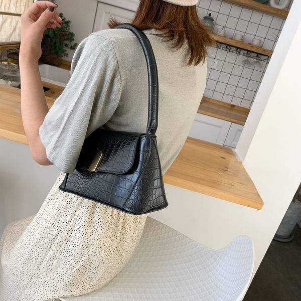 summer 2020 new women's armpit bag solid color stone grain crossbody bag fashion elegant ladies handbag
summer 2020 new women's armpit bag solid color stone grain crossbody bag fashion elegant ladies handbag