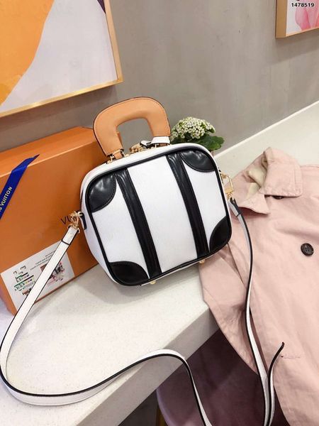 messenger vintage new 2020 small bread fashionable bags inclined shoulder genuine leather handbag purses fashion female package
messenger vintage new 2020 small bread fashionable bags inclined shoulder genuine leather handbag purses fashion female package