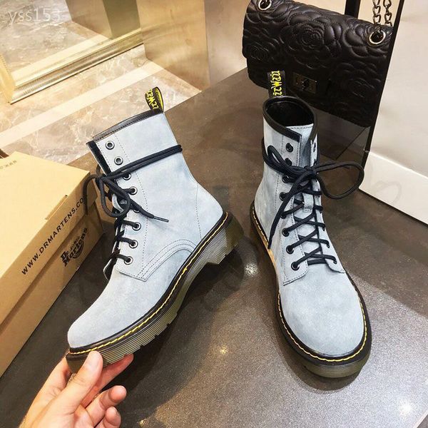 classic autumn winter martin boots women's british style women's shoes plus velvet flat motorcycle boots short factory direct sale, Black
classic autumn winter martin boots women's british style women's shoes plus velvet flat motorcycle boots short factory direct sale, Black