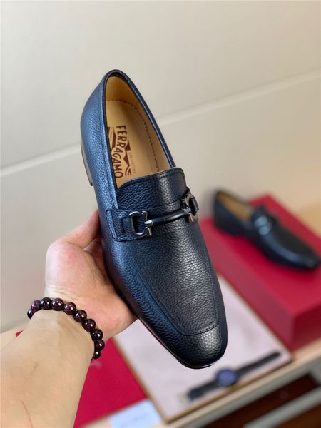2019 luxury brands leather concise men business dress pointy black shoes breathable formal wedding shoes men casual leather loafer
2019 luxury brands leather concise men business dress pointy black shoes breathable formal wedding shoes men casual leather loafer