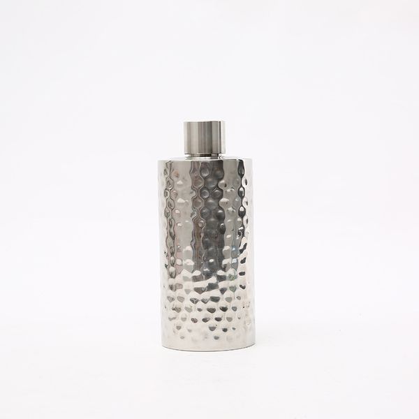 stainless steel wine bottle travel use cylinder shape liquor bottles self color portable hip flasks new arrival 22jg l1
stainless steel wine bottle travel use cylinder shape liquor bottles self color portable hip flasks new arrival 22jg l1