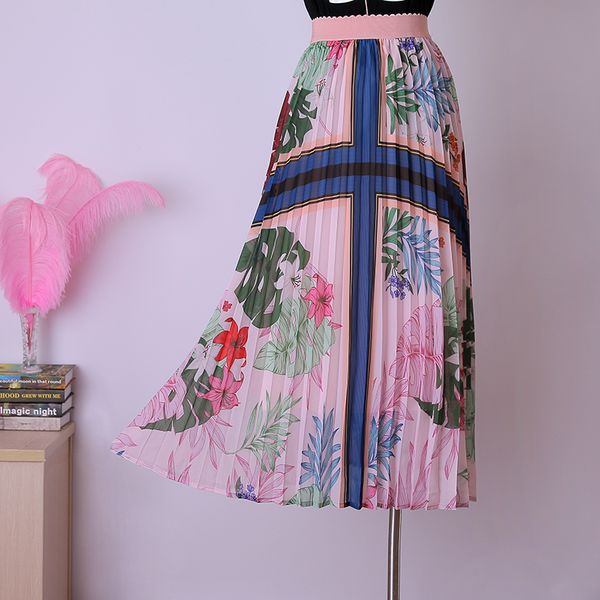 2019 summer women's high waist a word wild mid-length beach print pleated chiffon half-length skirt summer, Black
2019 summer women's high waist a word wild mid-length beach print pleated chiffon half-length skirt summer, Black