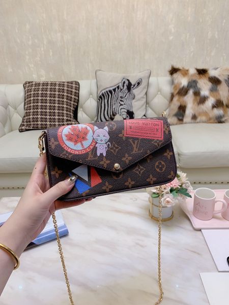 2019 женщины мода box женщина сумка заклепки хит цвет женщины сумка малого квадрат новой плечи пакет европа мода mini 
2019 женщины мода box женщина сумка заклепки хит цвет женщины сумка малого квадрат новой плечи пакет европа мода mini