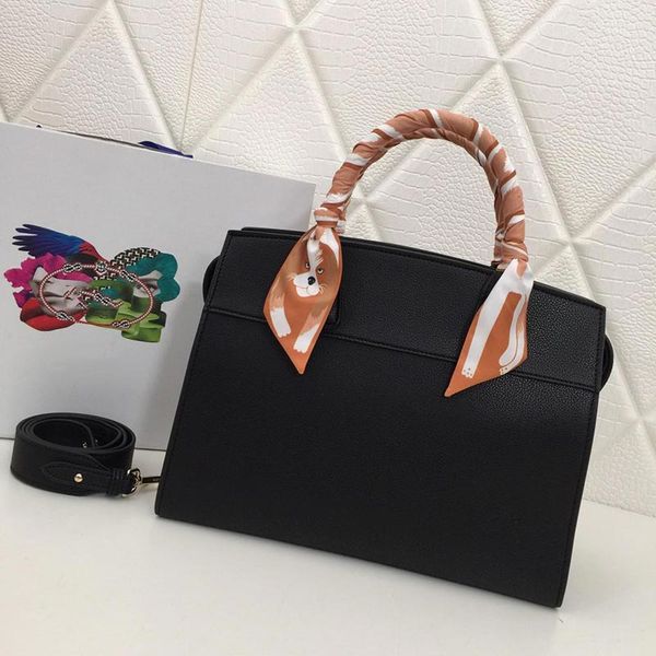 designer handbags famous brand designer bags women fashion tote purse bag genuine leather large capacity handbag
designer handbags famous brand designer bags women fashion tote purse bag genuine leather large capacity handbag