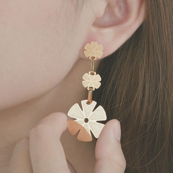 european retro piercing exaggeration earrings studs length pendientes trinket gold cutout flower earing for femal party gifts, Silver
european retro piercing exaggeration earrings studs length pendientes trinket gold cutout flower earing for femal party gifts, Silver