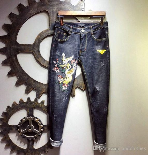 new fashion luxury designer distressed ripped mens jeans motorcycle biker jeans casual pantalon de designer pour hommes, Blue
new fashion luxury designer distressed ripped mens jeans motorcycle biker jeans casual pantalon de designer pour hommes, Blue