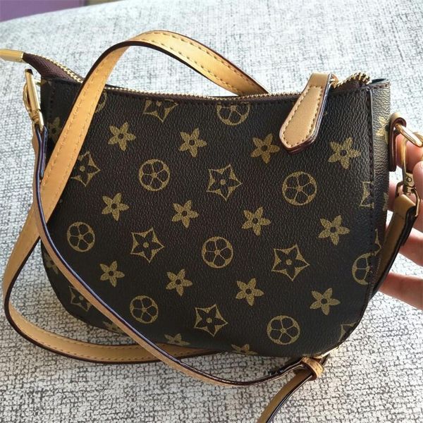 casual fashion women bag handbag lady mini bag cross body shoulder bags pu handbags mobile phone bag tote clemence new 3
casual fashion women bag handbag lady mini bag cross body shoulder bags pu handbags mobile phone bag tote clemence new 3