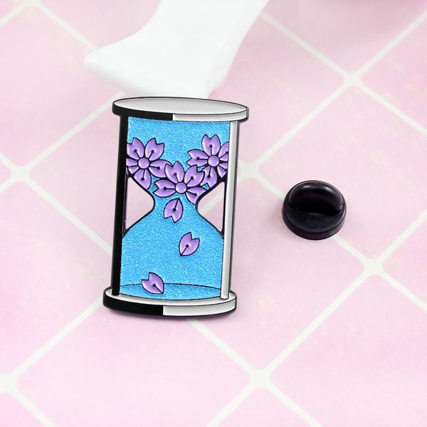 springtime in japan blue hourglass brooch purple petals falling from the bottle romantic fashion badge ladies charm jewelry, Gray
springtime in japan blue hourglass brooch purple petals falling from the bottle romantic fashion badge ladies charm jewelry, Gray