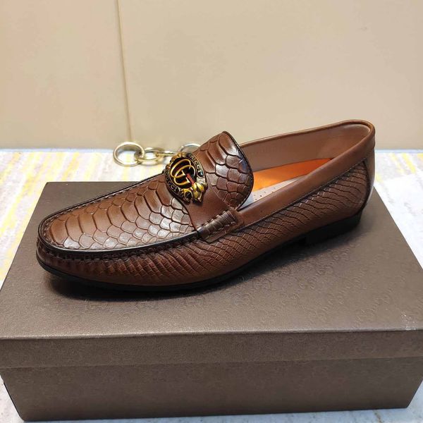 New Italian men's GG brand dress Oxford shoes banquet apartment business men's casual shoes free shipping 40-44 size
New Italian men's GG brand dress Oxford shoes banquet apartment business men's casual shoes free shipping 40-44 size