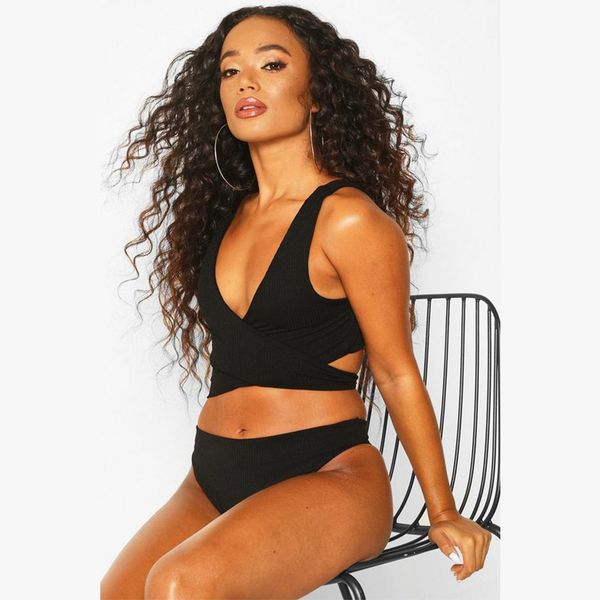 ins european and american bikini 2020 new style amazon swimsuit striped deep v low waist underwear two-piece swimsuit for sale, White;black
ins european and american bikini 2020 new style amazon swimsuit striped deep v low waist underwear two-piece swimsuit for sale, White;black
