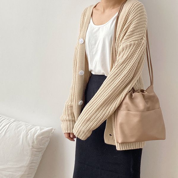 fall/winter 2019 women's soft pu solid shoulder bag casual temperament small square bag
fall/winter 2019 women's soft pu solid shoulder bag casual temperament small square bag