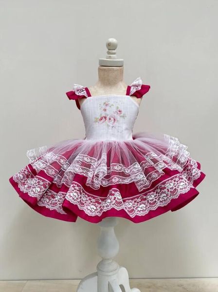 cute 2020 little flower girls dresses for wedding satin lace a line kids formal wear knee length multilayer girls pageant dress, White;blue
cute 2020 little flower girls dresses for wedding satin lace a line kids formal wear knee length multilayer girls pageant dress, White;blue