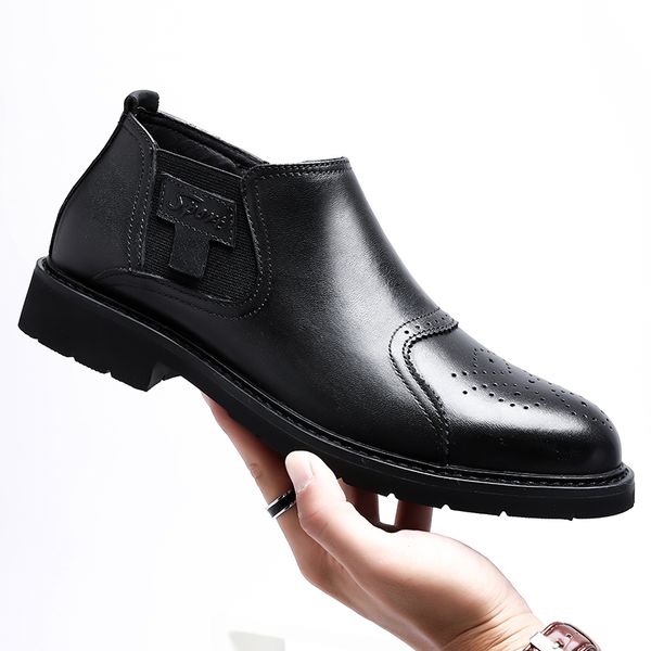 men winter boots 2019 fashionable business leather men winter shoes thickened to keep warm men's british style cotton boots, Black
men winter boots 2019 fashionable business leather men winter shoes thickened to keep warm men's british style cotton boots, Black