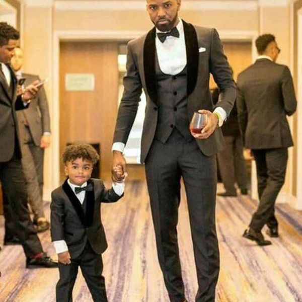 one button black groom wedding tuxedos shawl lapel slim fit mens designer jacket man pants suits blazer(jacket+vest+pants), Black;gray
one button black groom wedding tuxedos shawl lapel slim fit mens designer jacket man pants suits blazer(jacket+vest+pants), Black;gray