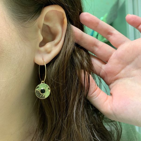 2019 f/w new arrival trendy gold color hoop earrings in hammered disc black enamel charm tiny earrings for women, Golden;silver
2019 f/w new arrival trendy gold color hoop earrings in hammered disc black enamel charm tiny earrings for women, Golden;silver