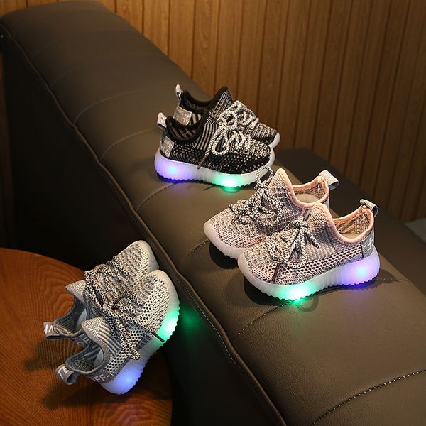 inner length 13.5-18cm 1-6 years children fashion toddler girls boys breathable and antiskid sneakers baby mesh led lamp shoes, Black;red
inner length 13.5-18cm 1-6 years children fashion toddler girls boys breathable and antiskid sneakers baby mesh led lamp shoes, Black;red