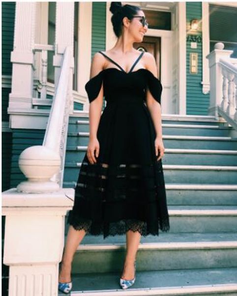 2020 summer new arrival a line midi dresses crew new arrive black color long women dresses v neck lace party dress, Black;gray
2020 summer new arrival a line midi dresses crew new arrive black color long women dresses v neck lace party dress, Black;gray