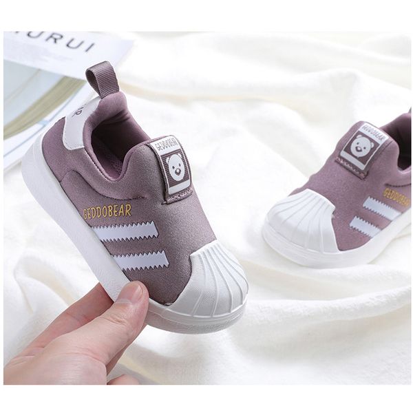 child designer shell head sneakers fashion stripe pattern flat shoes casual boys first walkers 2019 new 5 colors outdoors excellent quality, Black;red
child designer shell head sneakers fashion stripe pattern flat shoes casual boys first walkers 2019 new 5 colors outdoors excellent quality, Black;red