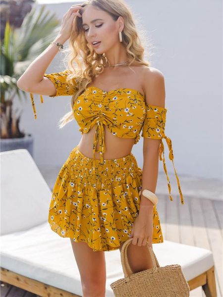 floral print palysuit drawstring lace up bandeau loose fit pantskirt 2 piece set romper smocked back holiday outfit, Black;white
floral print palysuit drawstring lace up bandeau loose fit pantskirt 2 piece set romper smocked back holiday outfit, Black;white