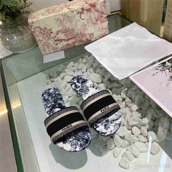 2020 paris fashion womens slipper summer sandals beach slide slippers ladies flip flops loafers embroidered floral slippers with box us 5-10, Black
2020 paris fashion womens slipper summer sandals beach slide slippers ladies flip flops loafers embroidered floral slippers with box us 5-10, Black