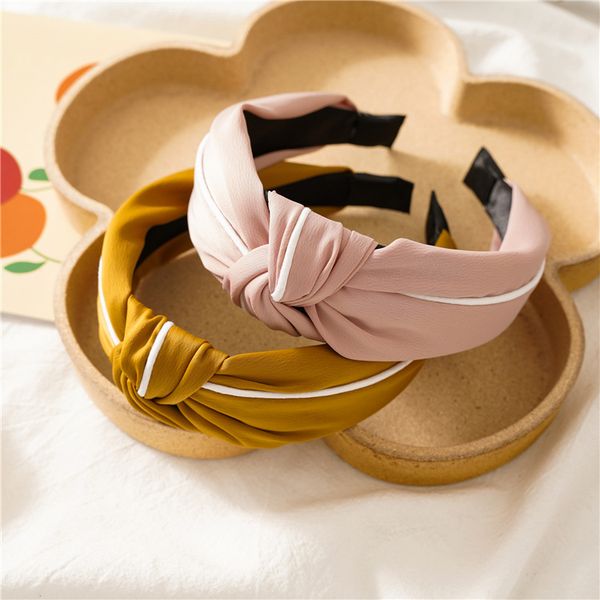 europe and america -wide solid color fabric knot bag waist hair bands women's versatile fashion headband accessories, Brown
europe and america -wide solid color fabric knot bag waist hair bands women's versatile fashion headband accessories, Brown
