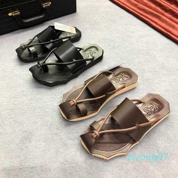 2020 new summer flip flops for men sandals fashion comfortable durable wear resistant first layer cowhideof z07, Black
2020 new summer flip flops for men sandals fashion comfortable durable wear resistant first layer cowhideof z07, Black