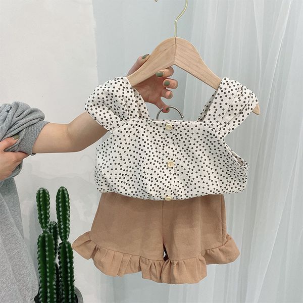 2020 summer new arrival girls fashion 2 pieces suit dot shorts kids suit, White
2020 summer new arrival girls fashion 2 pieces suit dot shorts kids suit, White