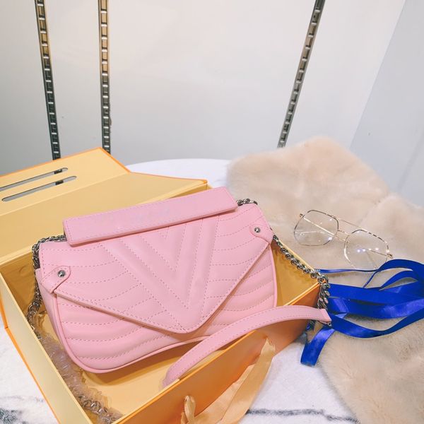 2020 new embroidered shape bag genuine leather makeup pouch beauty bag women fashion new designer cross body hand bag 54868
2020 new embroidered shape bag genuine leather makeup pouch beauty bag women fashion new designer cross body hand bag 54868