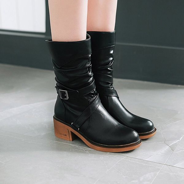2019 women's short boots mid tube winter leather boot black boot stylish retro motorcycle boots buckle mid heels botas
2019 women's short boots mid tube winter leather boot black boot stylish retro motorcycle boots buckle mid heels botas