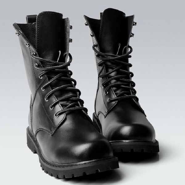 europe and the united states large size female models boots black motorcycle boots flat sling handsome female rider
europe and the united states large size female models boots black motorcycle boots flat sling handsome female rider