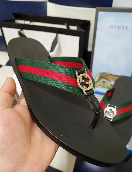 new fashion men and women sandals flip-flops casual beach shoes leather slippers boys and girls stripe slippers with box, Black
new fashion men and women sandals flip-flops casual beach shoes leather slippers boys and girls stripe slippers with box, Black