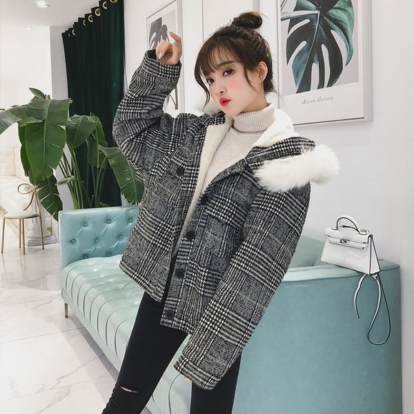 2019 winter new loose large fur collar woolen coat women's flocking thickening college wind plaid coat jacket tide, Black
2019 winter new loose large fur collar woolen coat women's flocking thickening college wind plaid coat jacket tide, Black