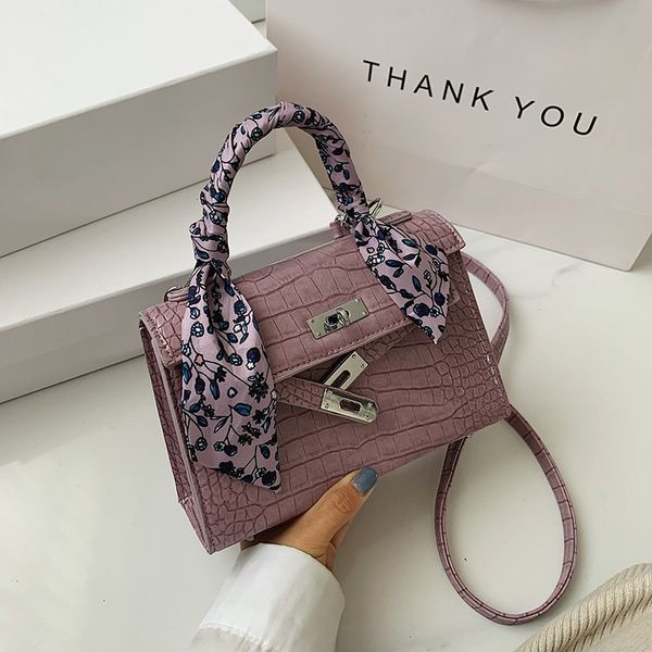 crocodile pattern casual women's bag fashion simple 2020 trend one-shoulder foreign style cool texture crossbody bag
crocodile pattern casual women's bag fashion simple 2020 trend one-shoulder foreign style cool texture crossbody bag