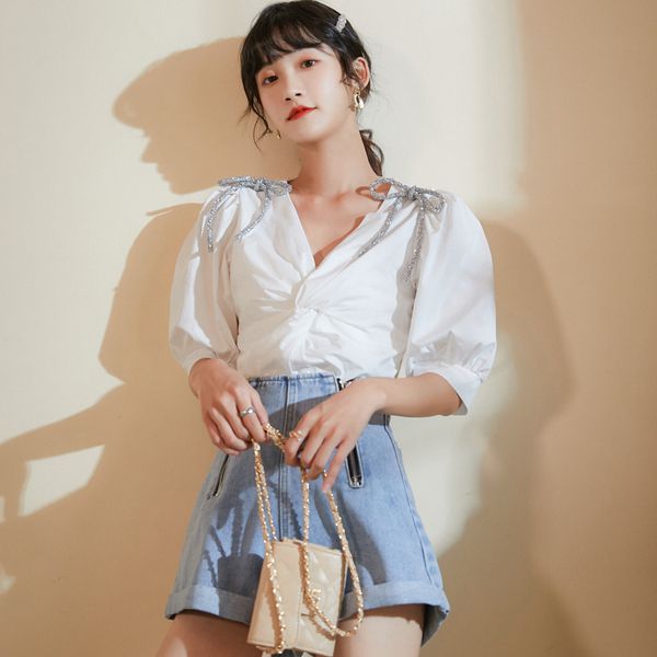 2020 summer elegant set new white bowknot diamond shirt + fashionable zipper denim shorts suits women two piece sets
2020 summer elegant set new white bowknot diamond shirt + fashionable zipper denim shorts suits women two piece sets