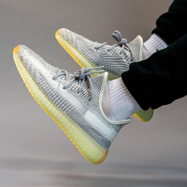 new kanye west v2 yeshaya desinger man running shoes white grey reflective primeknit yeezreel yecheil men women sports sneakers fx4348
new kanye west v2 yeshaya desinger man running shoes white grey reflective primeknit yeezreel yecheil men women sports sneakers fx4348