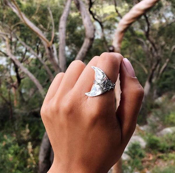 antique silver color whale fish mermaid tial ring knuckle finger ring for women female bohemian beach ocean summer gift, Golden;silver
antique silver color whale fish mermaid tial ring knuckle finger ring for women female bohemian beach ocean summer gift, Golden;silver
