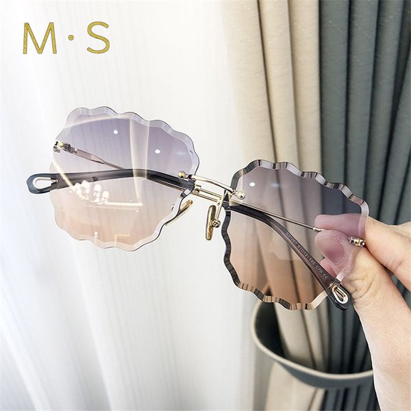 ms 2019 new women luxury classic eyewear female sunglasses original brand designer sunglasses pierced sun glasses fashion uv400, White;black
ms 2019 new women luxury classic eyewear female sunglasses original brand designer sunglasses pierced sun glasses fashion uv400, White;black