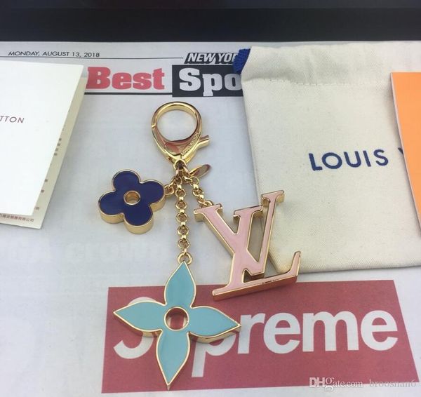 luxury keychain high qualtiy key chain & key ring holder brand designers key chain porte clef gift men women car bag keychains with box, Silver
luxury keychain high qualtiy key chain & key ring holder brand designers key chain porte clef gift men women car bag keychains with box, Silver