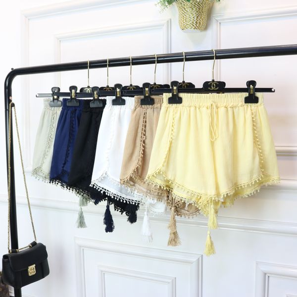 2019 summer women loose tassel wide leg shorts new elastic waist cotton linen shorts hollow out solid thin female, White;black
2019 summer women loose tassel wide leg shorts new elastic waist cotton linen shorts hollow out solid thin female, White;black
