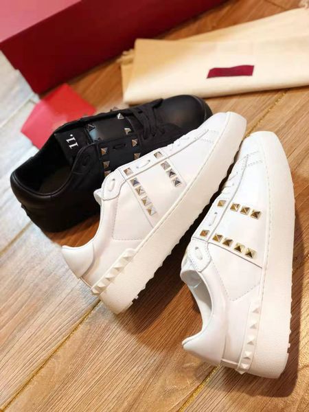 2019 new men's and women's leather graffiti low to help red rivet shoes tennis casual shoes fashion sports rivet shoes original bo, Black
2019 new men's and women's leather graffiti low to help red rivet shoes tennis casual shoes fashion sports rivet shoes original bo, Black