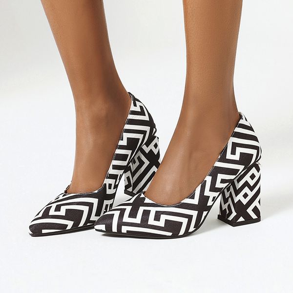 karinluna new wholesale plus size 48 luxury design slip on square high heels women shoes woman pumps female, Black
karinluna new wholesale plus size 48 luxury design slip on square high heels women shoes woman pumps female, Black
